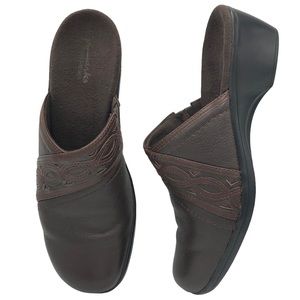 Clarks Mule Clogs Brown Women’s Size 9 Clarks